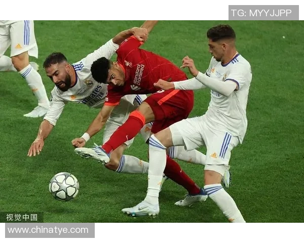 欧联杯精彩对决利物浦与皇马战成平局补时进球引发全场狂欢